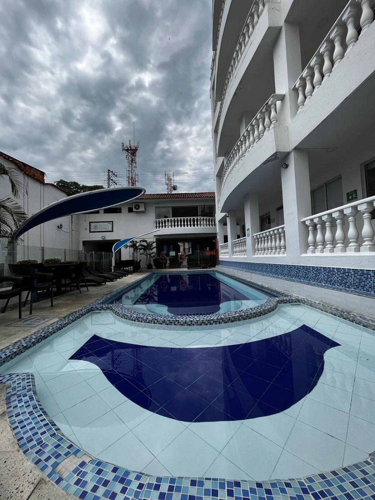 Hotel Zamba جيراردو المظهر الخارجي الصورة